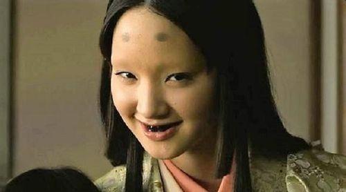 日本女演员的牙,揭秘她们的完美牙列秘密